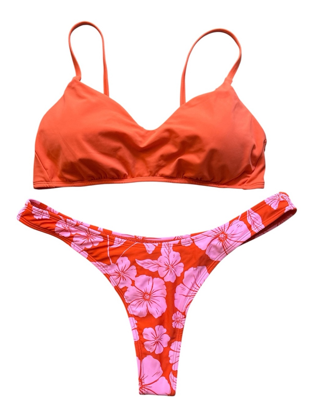 Large Thong Cheeky Bikini 👙wild fable bottom and Shade & Shore top Floral Bikin